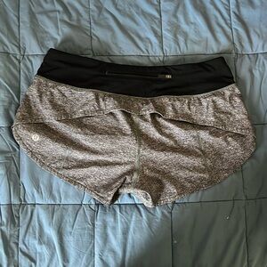 Lululemon speed up shorts 2.5”